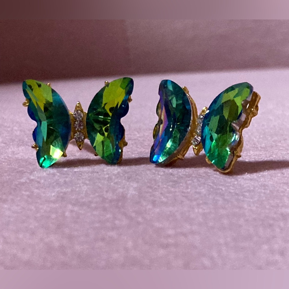 Green /Blue Butterfly Stud Earrings - Picture 6 of 8